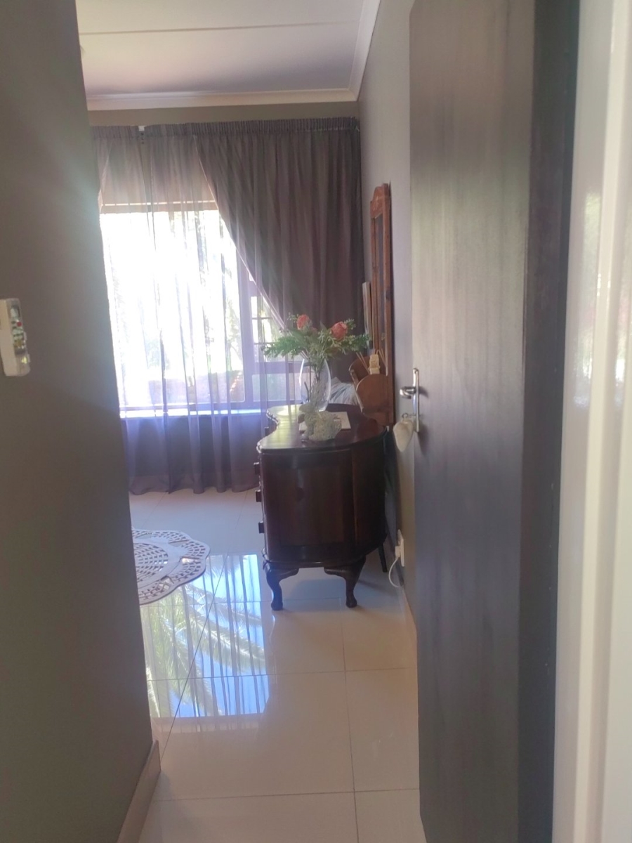 4 Bedroom Property for Sale in Hillcrest Northern Cape